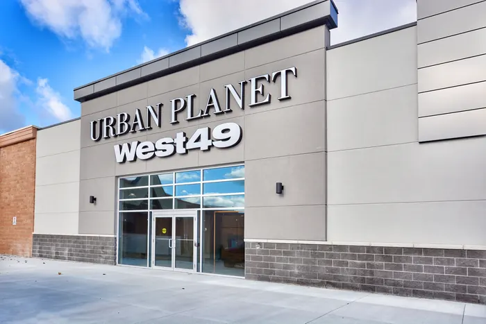Urban Planet and West49 retail unit, Owen Sound, Ontario